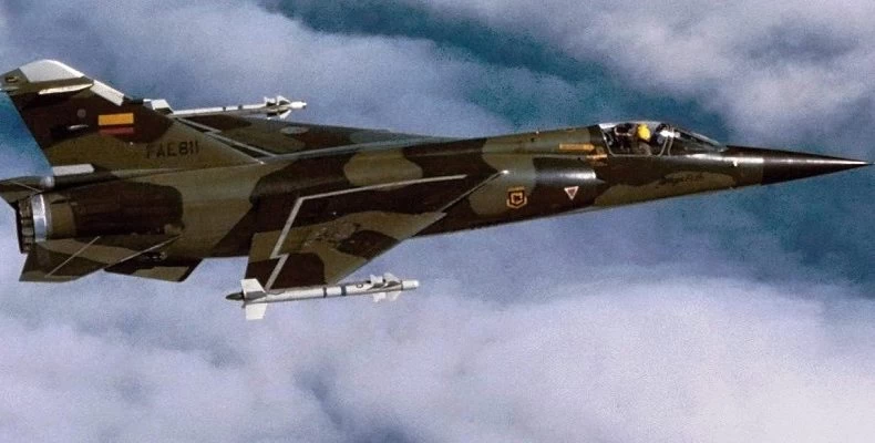 Όταν μαχητικά Mirage F1 κατέρριπταν σοβιετικά Su-22 με Matra Magic II (βίντεο)